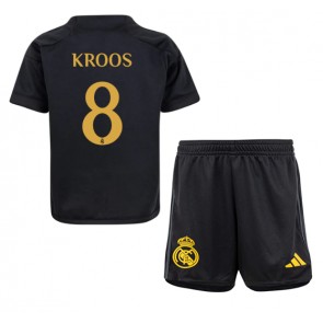 Real Madrid Toni Kroos #8 Kolmas Pelipaita Lasten 2023-24 Lyhyet Hihat (+ Lyhyet housut)