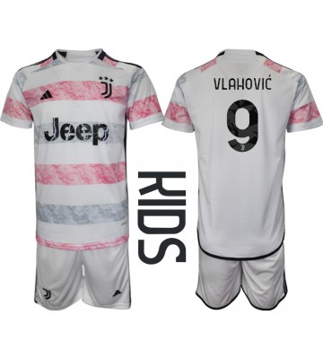 Juventus Dusan Vlahovic #9 Vieras Pelipaita Lasten 2023-24 Lyhyet Hihat (+ Lyhyet housut)